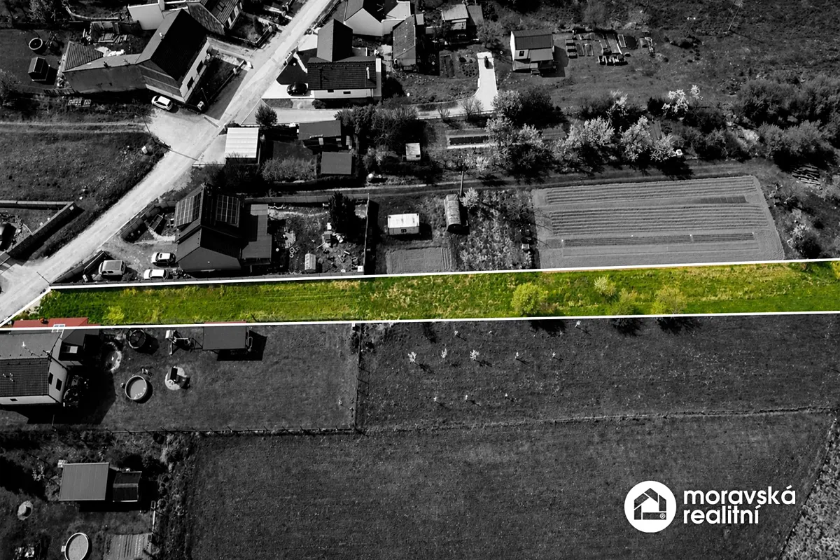 Prodej stavebního pozemku 1216 m²
